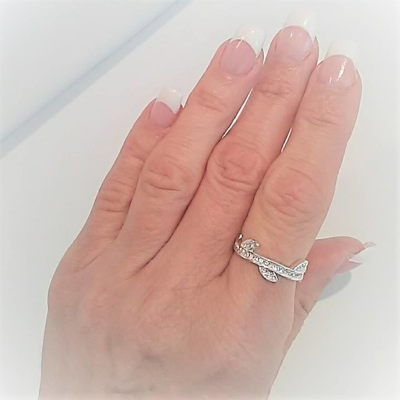 FAMILY TREE RING 925 Silver Size 8.5 Simulated Diamond Family Leaves Ring Dainty - Picture 8 of 12